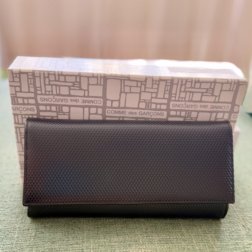 NWT black Comme des Garçons trifold wallet